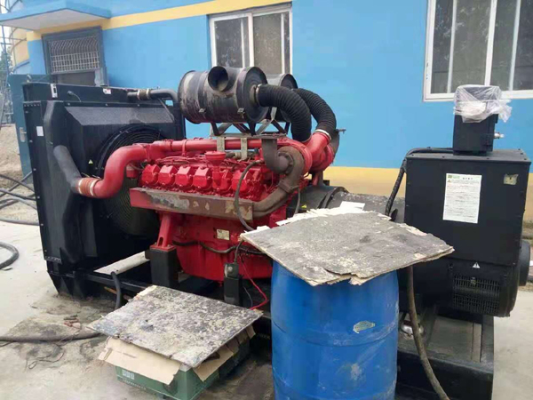 滨海租赁发电机-柴油发电机组的齿轮箱和发电机温升控制