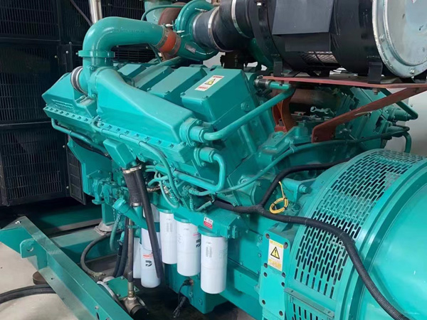 滨海更换100kW柴油发电机组机油时，需要注意哪些事项？